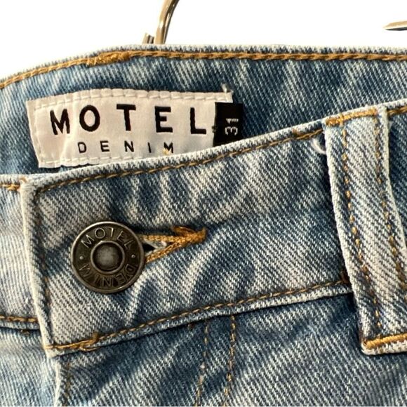 MOTEL High Rise Relaxed Fit in Light Wash Jeans Size M/31 - Picture 7 of 10